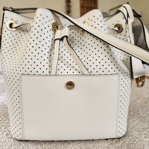 MICHAEL KORS BUCKET BAG